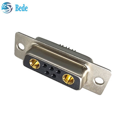 Σχεδιασμός υψηλού ρεύματος D-Sub Connector DB 7W2 Γυναικείο σύνδεσμο με στυλ τερματισμού ποτηρίου συγκόλλησης και 500 κύκλους ζευγαρώματος
