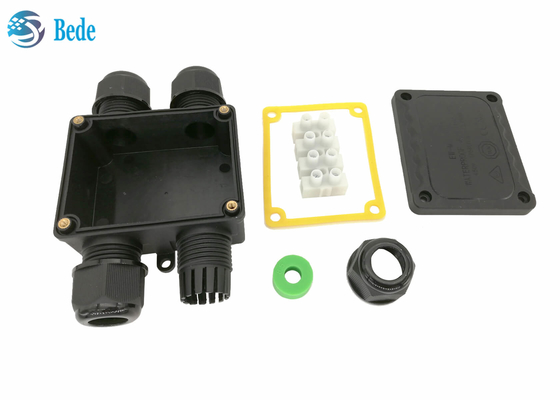 PA 66 εξωτερικό αδιάβροχο πλαίσιο 4 κανάλι IP68 450V διανομής καλωδίων κιβωτίων συνδέσεων